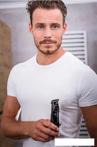 Триммер для бороды и усов Wahl Groomsman Rechargeable 9918-1416