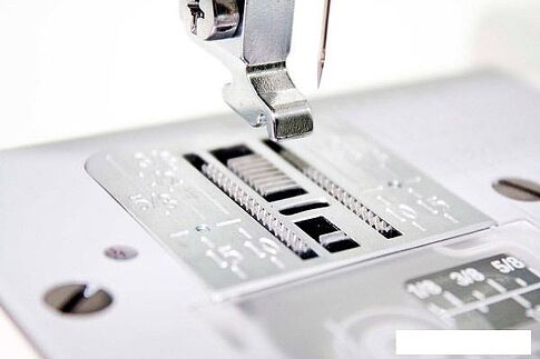 Швейная машина Janome EL-120