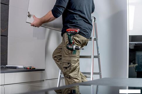 Дрель-шуруповерт Metabo BS 18 L BL 613155500 (c 2-мя АКБ, кейс)