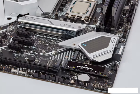 SSD Corsair MP600 PRO NH 1TB CSSD-F2000GBMP600PNH