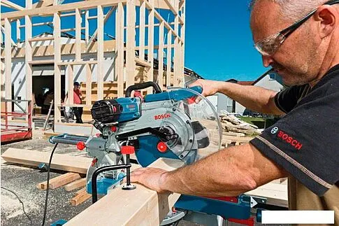 Дисковая пила Bosch GCM 12 SDE Professional [0601B23100]