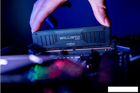 Оперативная память Crucial Ballistix MAX RGB 2x8GB DDR4 PC4-35200 BLM2K8G44C19U4BL
