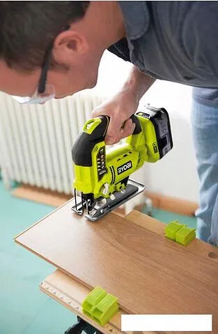 Электролобзик Ryobi R18JS-0