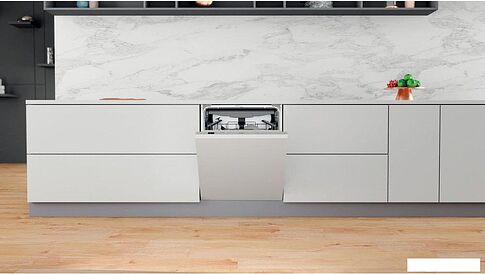 Встраиваемая посудомоечная машина Whirlpool WIO 3T226 PFG
