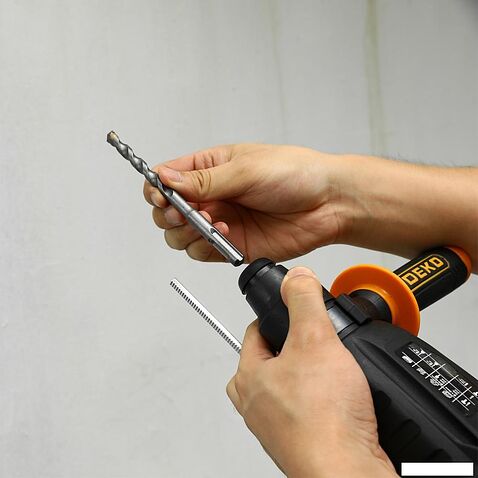 Перфоратор Deko ZKH1000W 084-1014 (кейс)