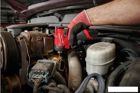 Винтоверт Milwaukee M12 FUEL M12FID2-0 4933479876 (без АКБ)