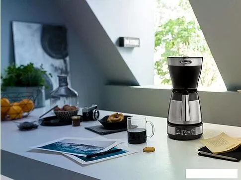 Капельная кофеварка DeLonghi ICM16731