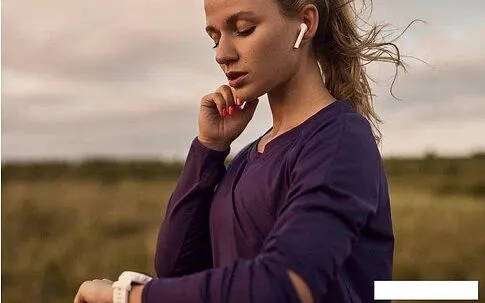 Умные часы Canyon Badian CNS-SW68RR (золотистый/бордовый)