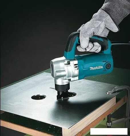 Высечные электрические ножницы Makita JN3201J