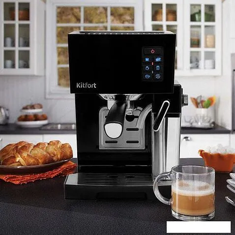 Рожковая помповая кофеварка Kitfort KT-743