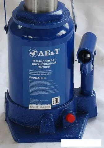 Бутылочный домкрат AE&T T02020 20т