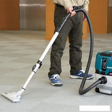 Пылесос Makita VC001GLZ (без АКБ и ЗУ)
