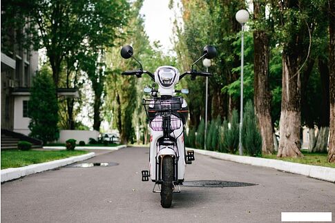 Электроскутер AVM Delta (белый)