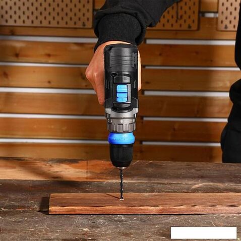 Дрель-шуруповерт Deko DKCD12V PRO 083-1004 (с 2-мя АКБ 1.5Ач, кейс)