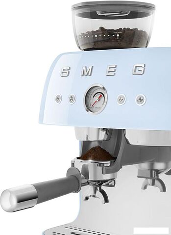 Рожковая помповая кофеварка Smeg EGF03PBEU