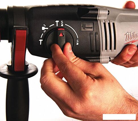 Перфоратор Milwaukee PH 28 4933396396