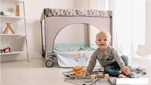 Игровой манеж Lionelo Sofie (синий/красный)