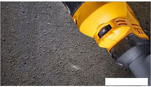 Шлифмашина для стен и потолков DeWalt DWE7800