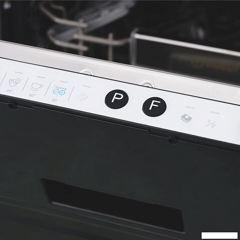 Встраиваемая посудомоечная машина Indesit DIS 2C29