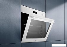 Электрический духовой шкаф Electrolux OKC8H39WV