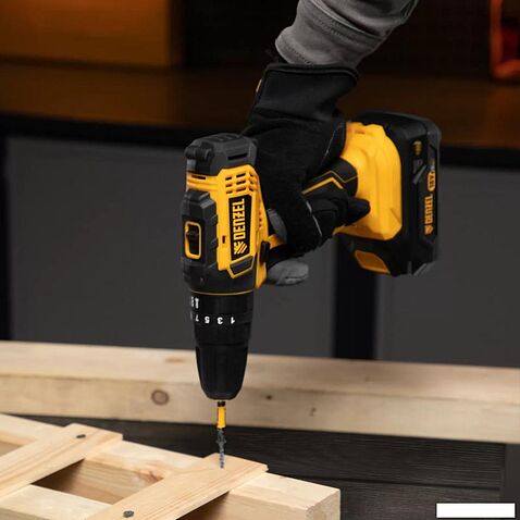 Ударная дрель-шуруповерт Denzel CID-18-0 26136 (без АКБ)