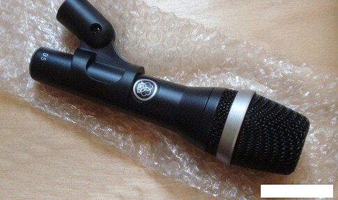 Микрофон AKG D5