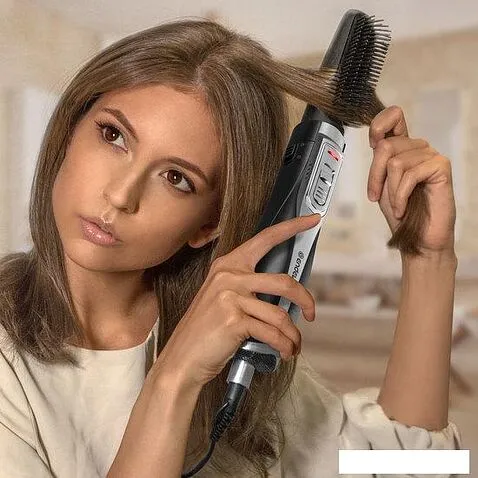 Фен-щетка Endever Aurora-502 (серебристый/черный)