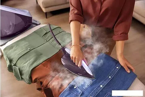 Утюг Philips PSG7050/30