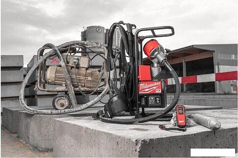 Вибратор глубинный Milwaukee MX FUEL MXF CVBP-0 4933479595 (без АКБ)