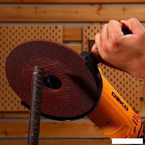 Угловая шлифмашина Deko AG2600DK 083-1031