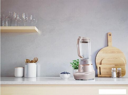 Стационарный блендер Electrolux E7TB1-8SSM