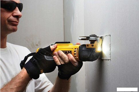 Реноватор DeWalt DCS355NT (без АКБ, кейс)