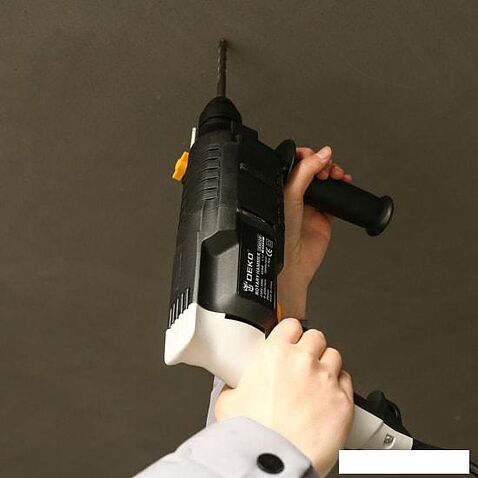 Перфоратор Deko DKH650W SET
