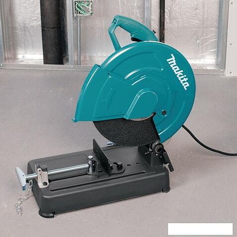 Дисковая пила Makita LW1401