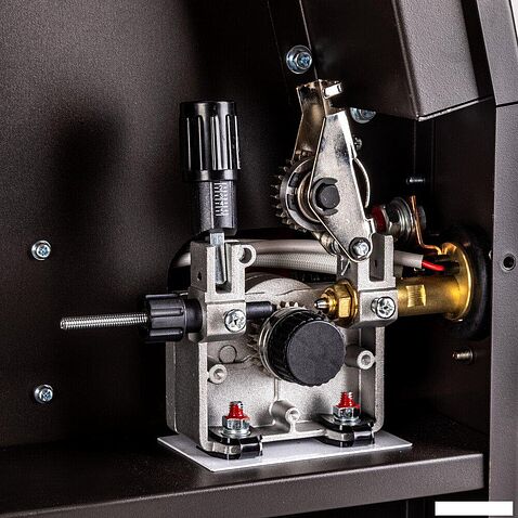 Сварочный инвертор FoxWeld Invermig 205 SYN