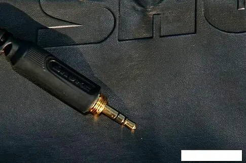 Наушники Shure SRH440