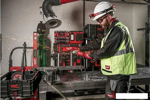 Угловая шлифмашина Milwaukee M18 FSAG125X-0X Fuel 4933478428 (без АКБ)