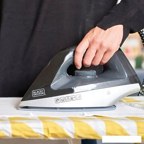 Утюг Black & Decker BXSS2200E