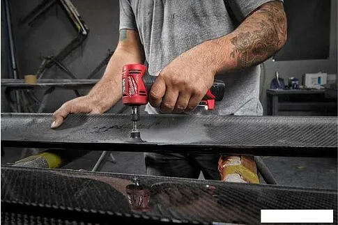 Угловая шлифмашина Milwaukee M12 FUEL FDGA-0 4933471438 (без АКБ)