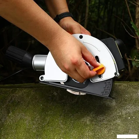 Штроборез Deko DKWC1800W