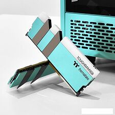 Оперативная память Thermaltake ToughRam RGB 2x8ГБ DDR4 3600 МГц RG27D408GX2-3600C18A Оперативная память Thermaltake ToughRam RGB 2x8ГБ DDR4 3600 МГц RG27D408GX2-3600C18A
