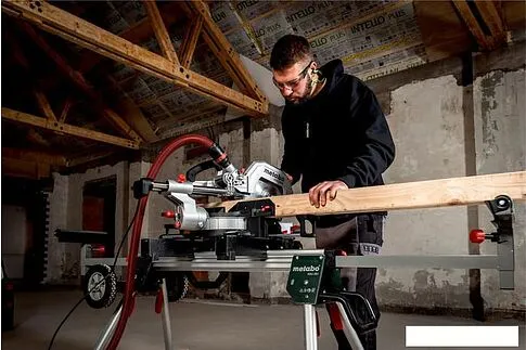 Торцовочная пила Metabo KGS 216 M 613216000