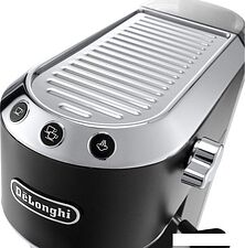 Рожковая кофеварка DeLonghi Dedica EC 685.BK