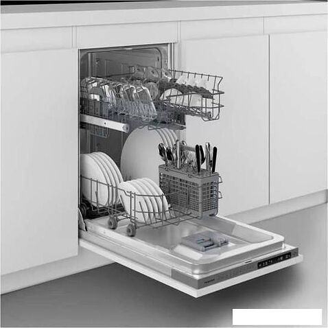 Встраиваемая посудомоечная машина Hotpoint-Ariston HIS 1C69