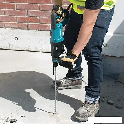 Перфоратор Makita HR2641