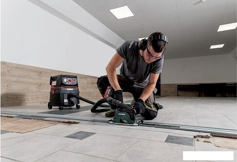 Угловая шлифмашина Metabo W 18 LT BL 11-125 613052510 (с 2-мя АКБ, кейс)