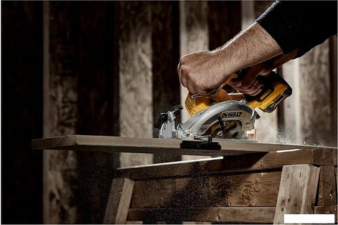 Дисковая (циркулярная) пила DeWalt DCS512N-XJ (без АКБ)
