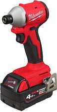 Винтоверт Milwaukee M18 M18BLIDRC-402C 4933492840 (с 2-мя АКБ, кейс) Винтоверт Milwaukee M18 M18BLIDRC-402C 4933492840 (с 2-мя АКБ, кейс)