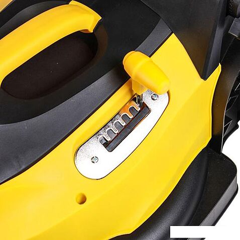 Газонокосилка Champion EM4217