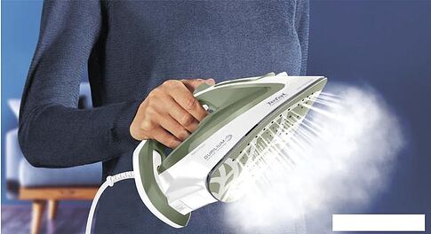 Утюг Tefal Easygliss Eco FV5781E1